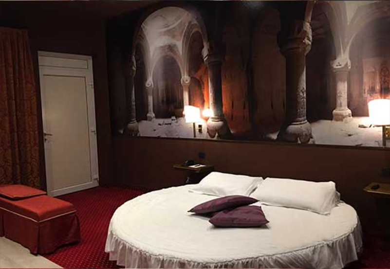 Suite MHotel Don Carlo — atmosfera calda e raffinata